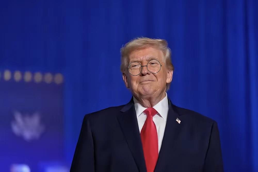 老特这波操作真是偷鸡不成蚀把米！费劲巴力派美军抓走马杜罗夫妇，抢了委内瑞拉的石油