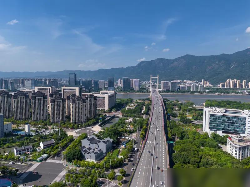 2026年5月，福州仓山区房价平均是23994元/㎡。

我这段时间正琢磨给儿子