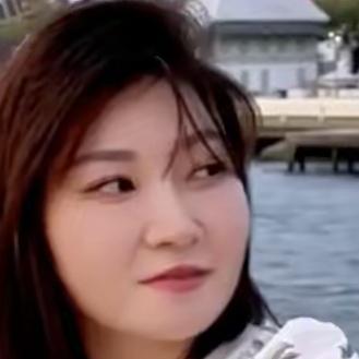 王暖暖其实有五次绝佳的机会可以逃离俞晓东，但都被她错过了。
 
从婚前不听父母劝