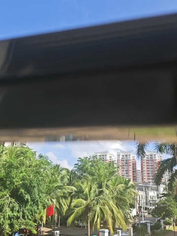 洋浦这边最让人受不了的是停电太频繁了

有时候大半夜，有时候大早上还没起床就停电