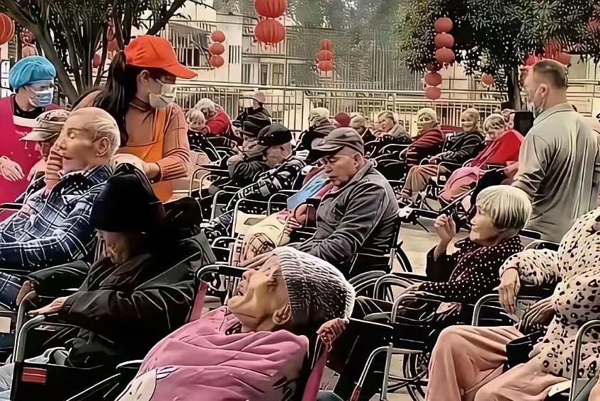 人只有走到生命尽头，才懂求生是本能

总有人提前看淡生死，说等年老生活无法自理时
