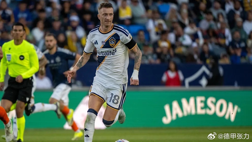 正在美国迎来新赛季的罗伊斯通过视频宣布，他和妻子将迎来第三个孩子的出生，他们已经