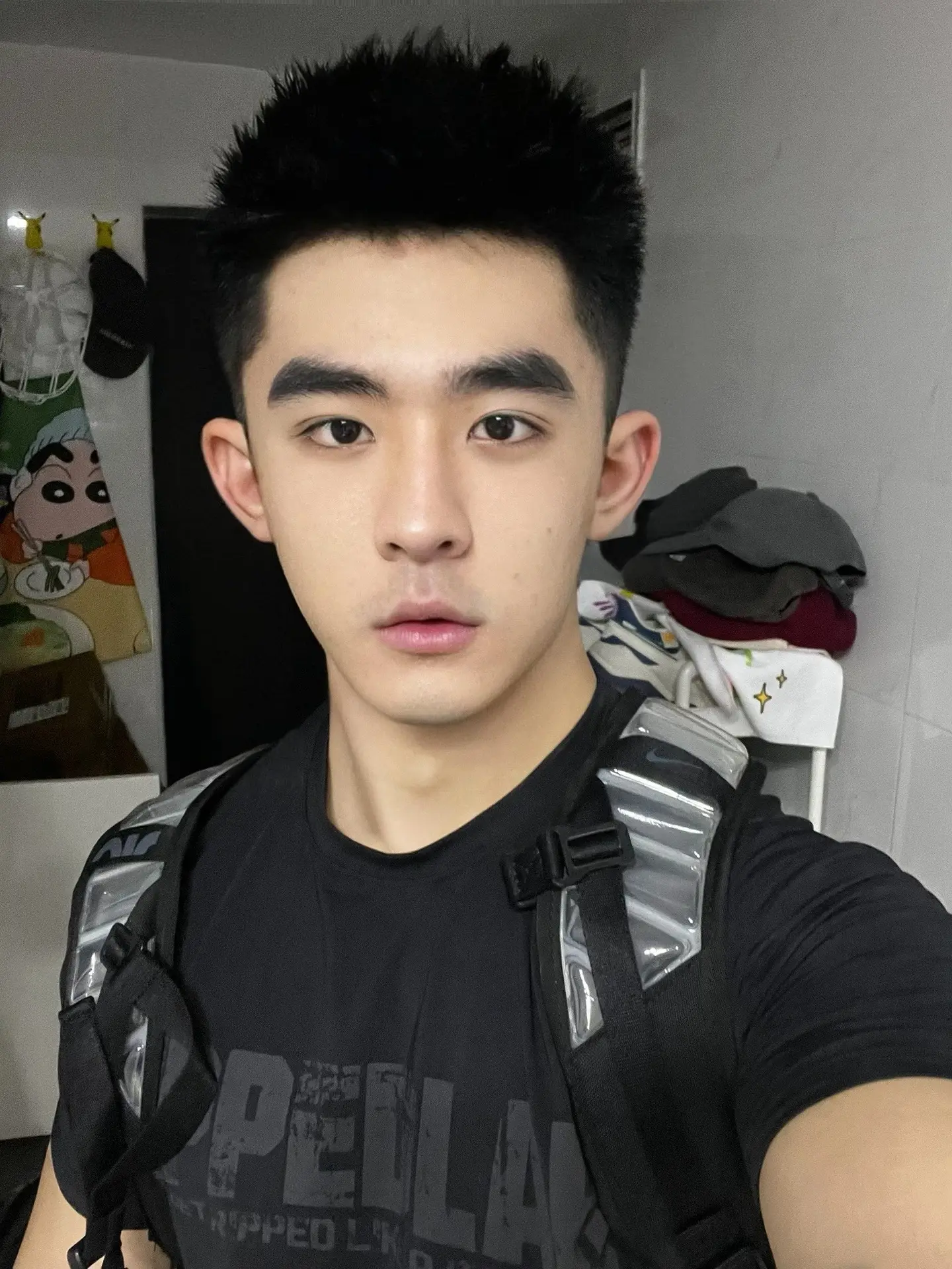 只要我足够沙雕，烦恼就追不上我。