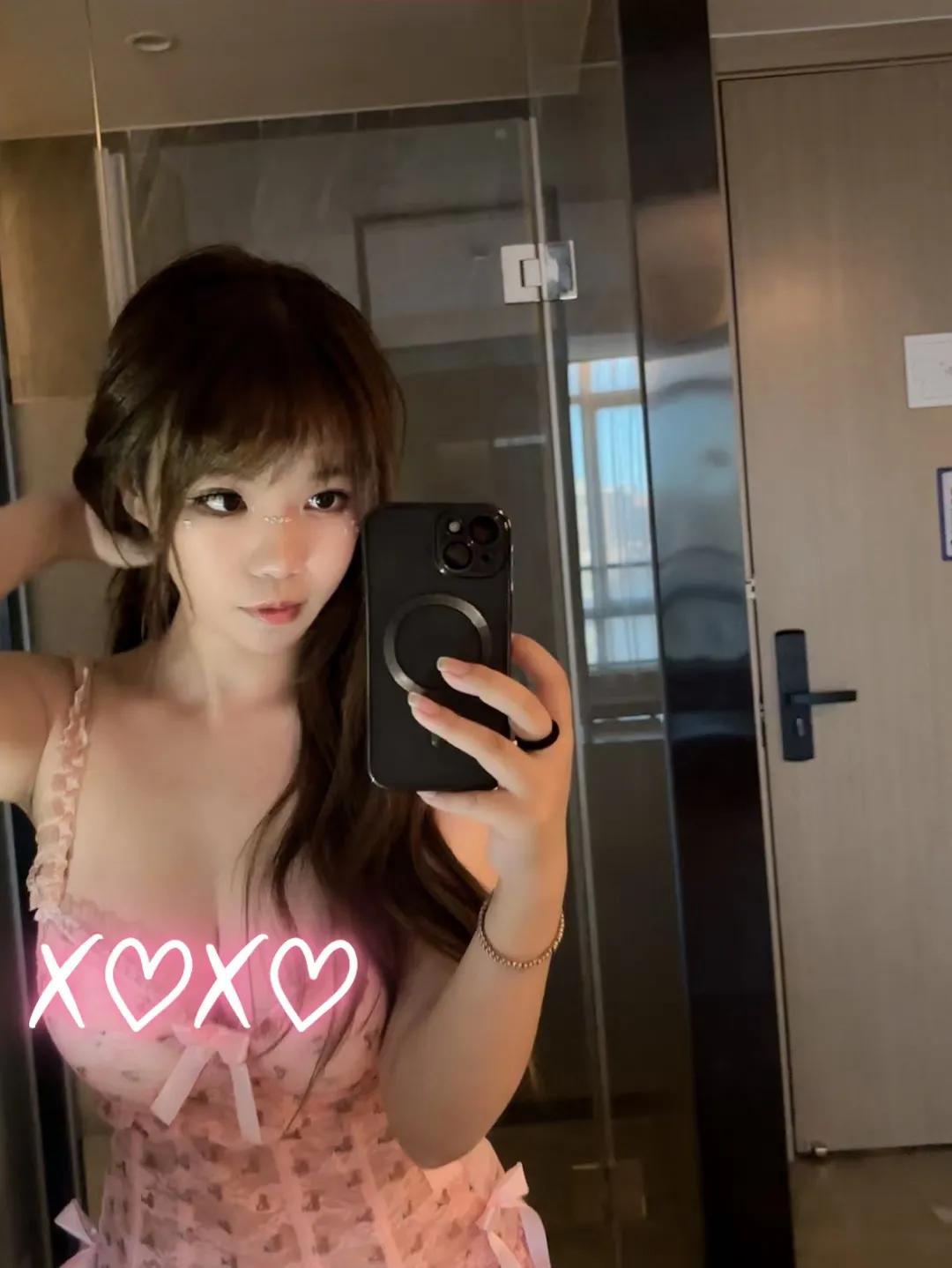 #寻找热爱表达的你#女朋友出轨了，在酒店穿情趣内衣