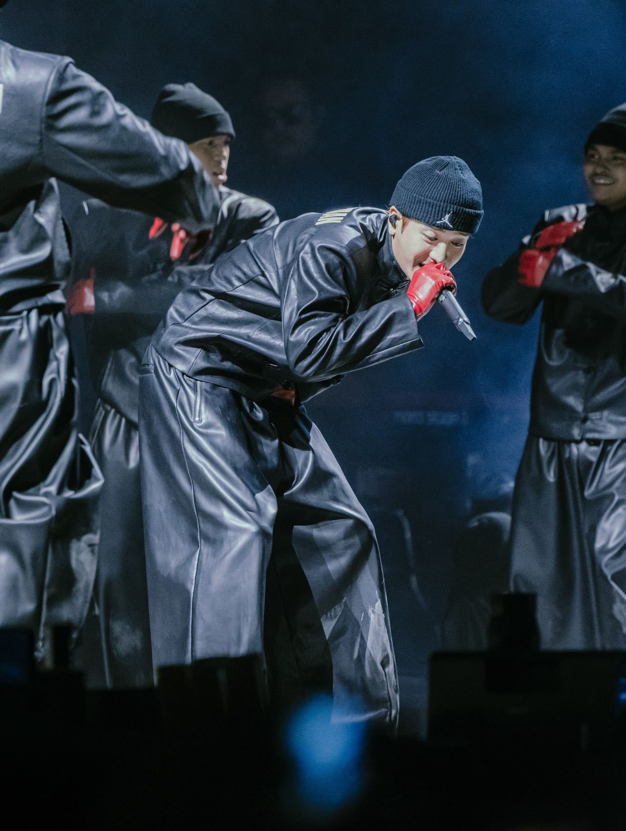 王嘉尔胸震 温哥华站王嘉尔胸震一出，全场沸腾！这舞台掌控力，这身材管理，直接给我