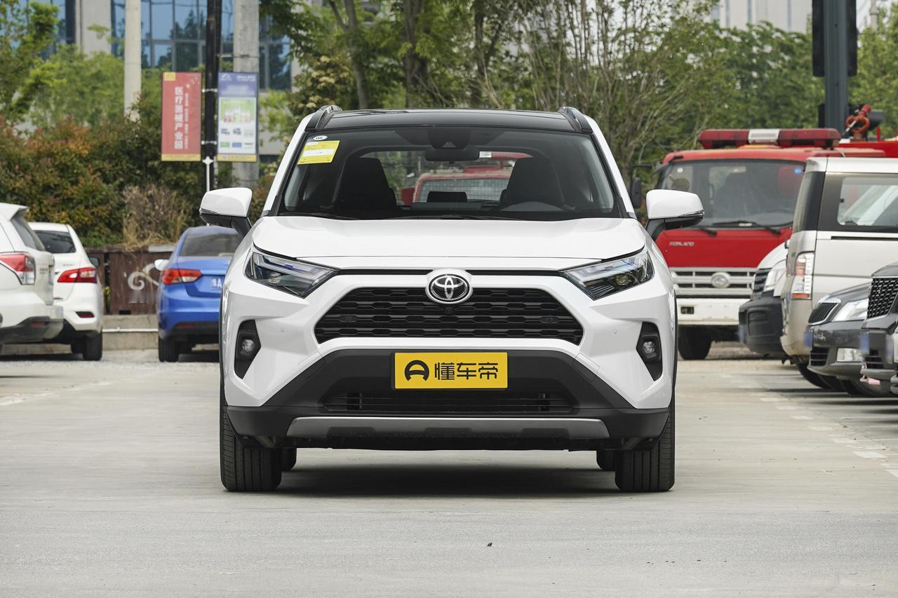 二手RAV4荣放价格崩了，一台2022款荣放双擎，跑了4.8万公里，车商报价12