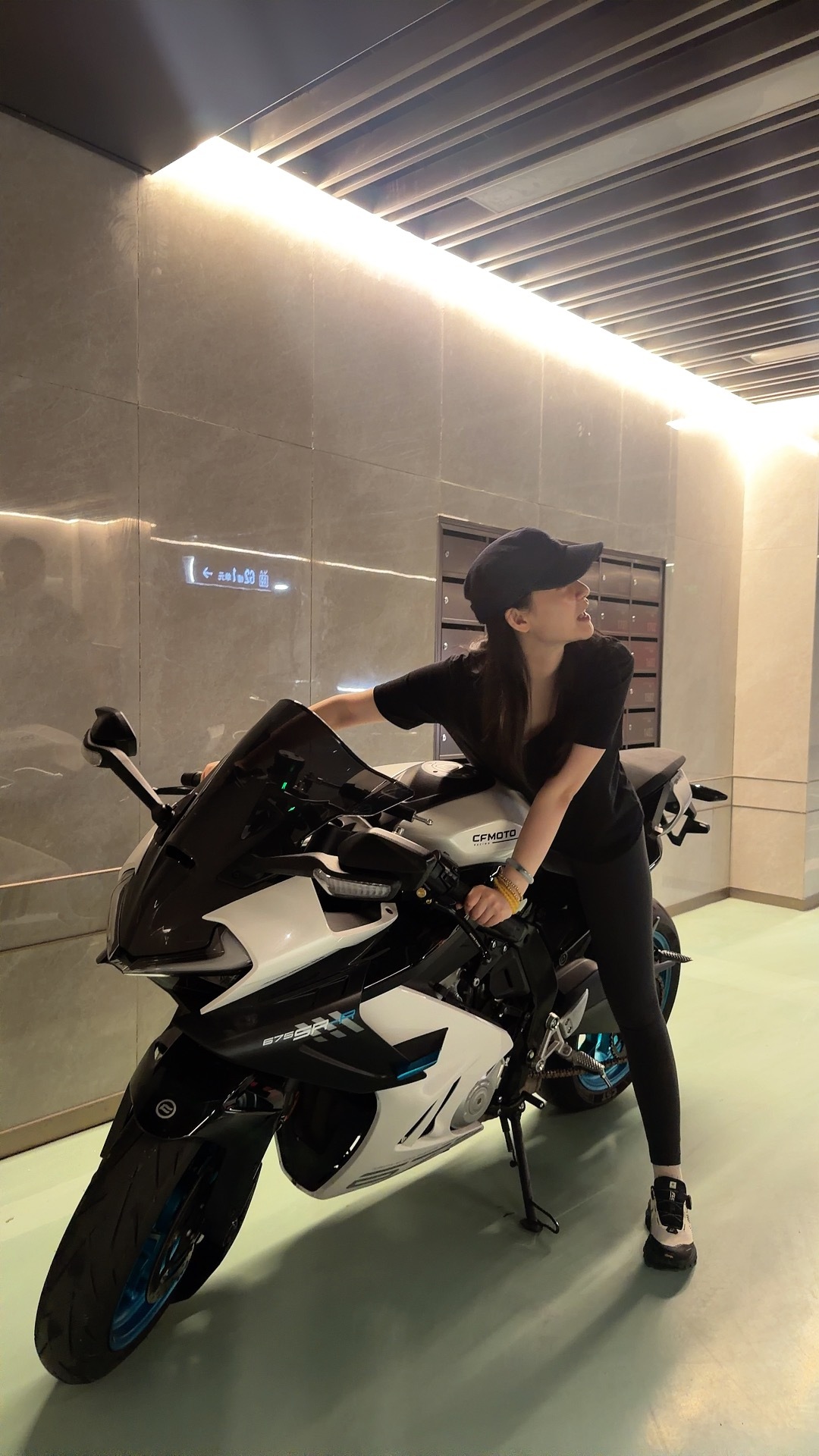 公司的阿辉买了摩托车🏍️3万5一台！！！他们每一个人都有自己的座驾了！！替他们