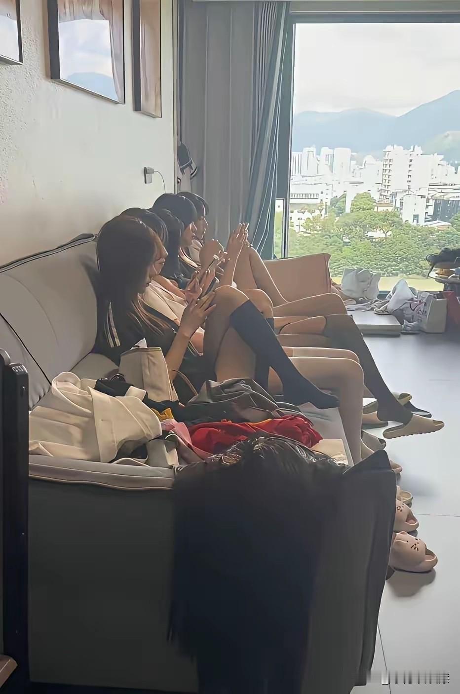 我这是去哪了？她们在干嘛？