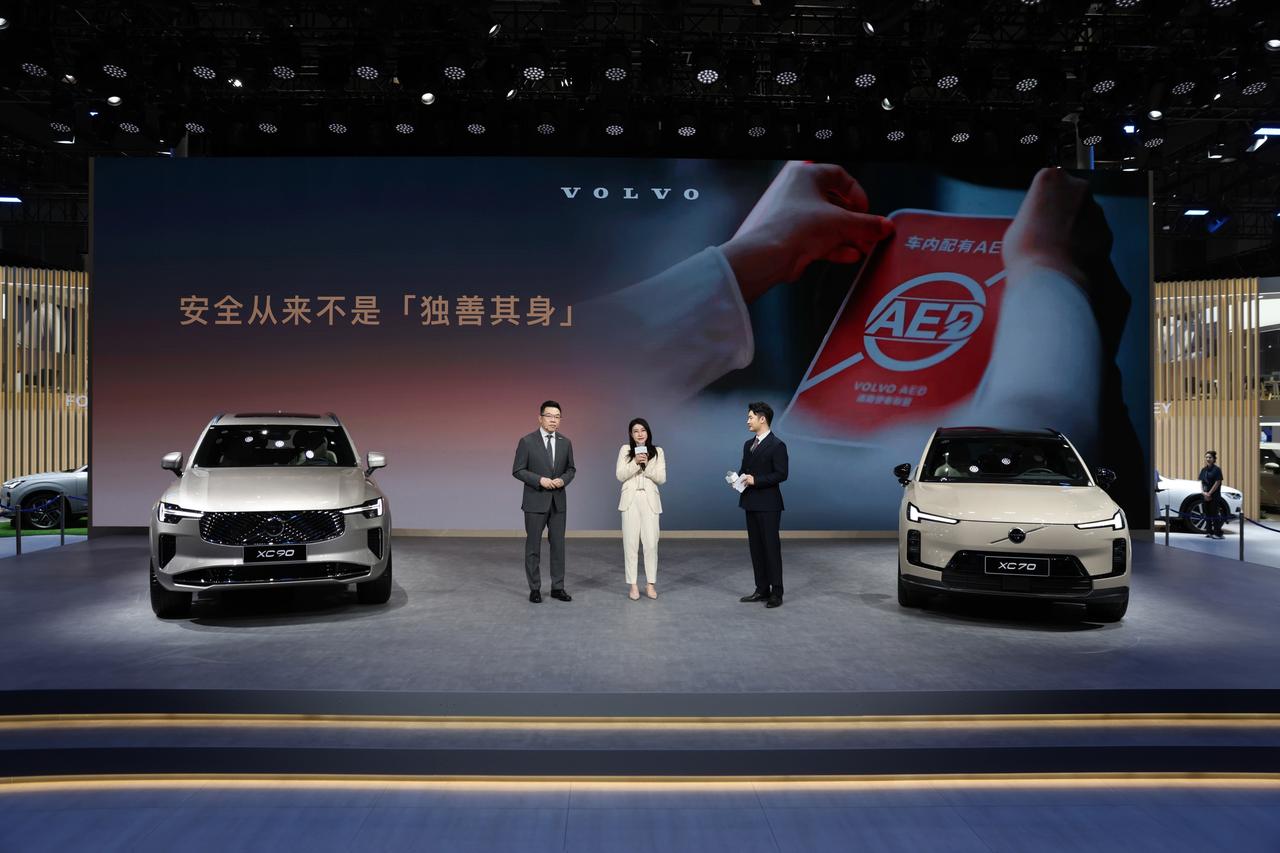 长久以来，混合动力车型往往被定位为燃油与纯电之间的过渡之选。但随着沃尔沃全新XC