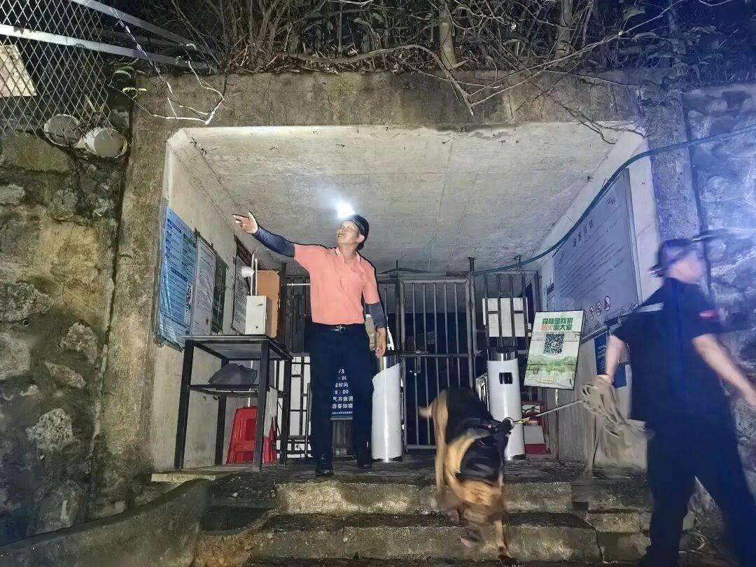 暖心守护！深圳坪山公安硬核出击，跨18小时冒雨连夜搜山，风雨无阻踏泥泞穿密林，无