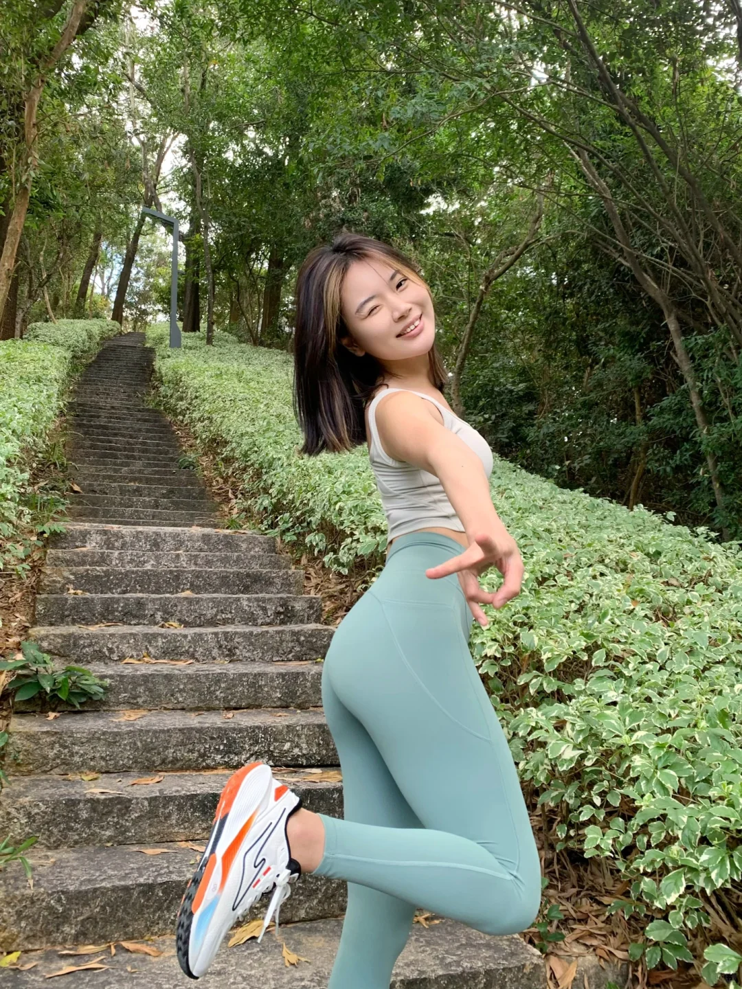 在大自然里跑步的感觉太酷拉！⛰️