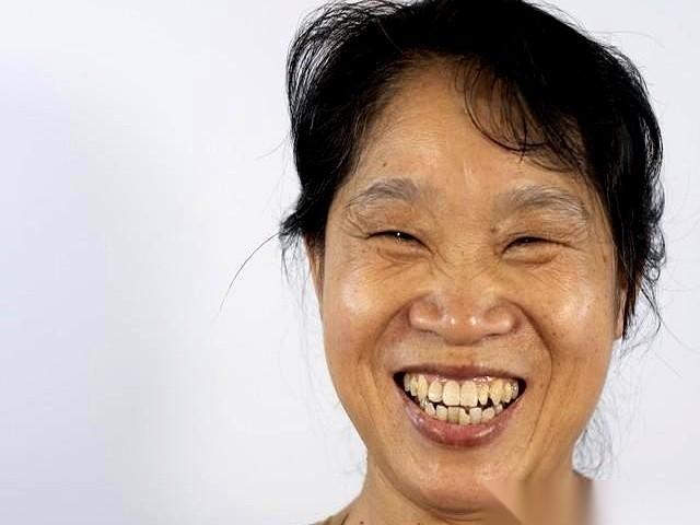 60岁了，牙齿一颗没掉，先别忙着高兴。
在很多人的常识里，牙口好就等于寿命长，但