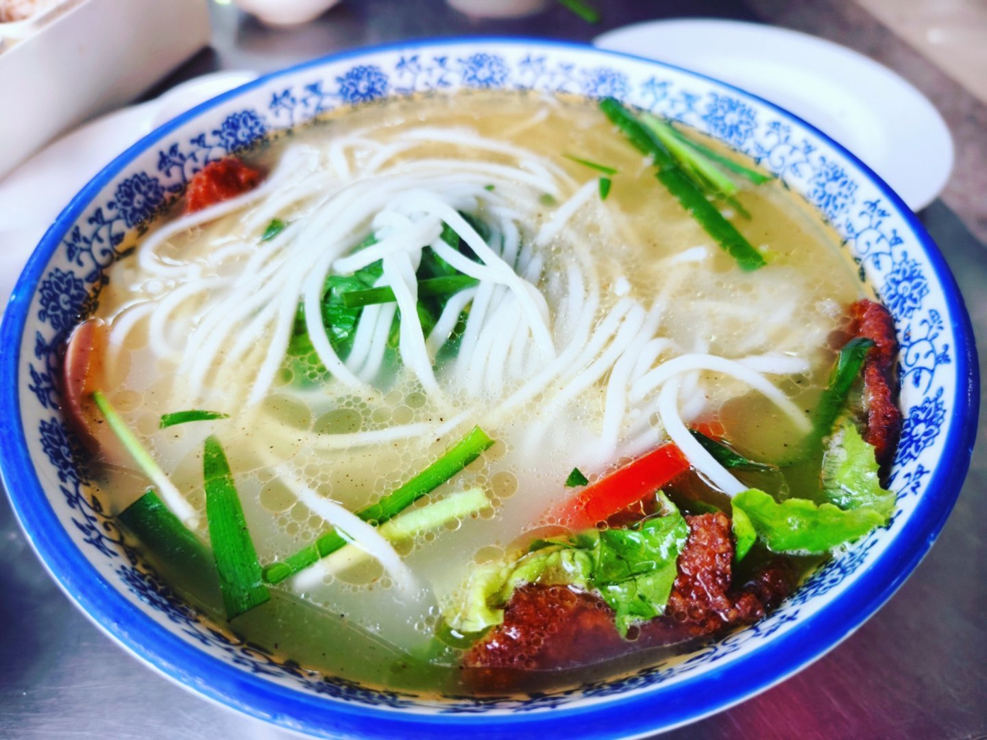 和好闺闺吃个过桥米线🍜再去坐高铁
