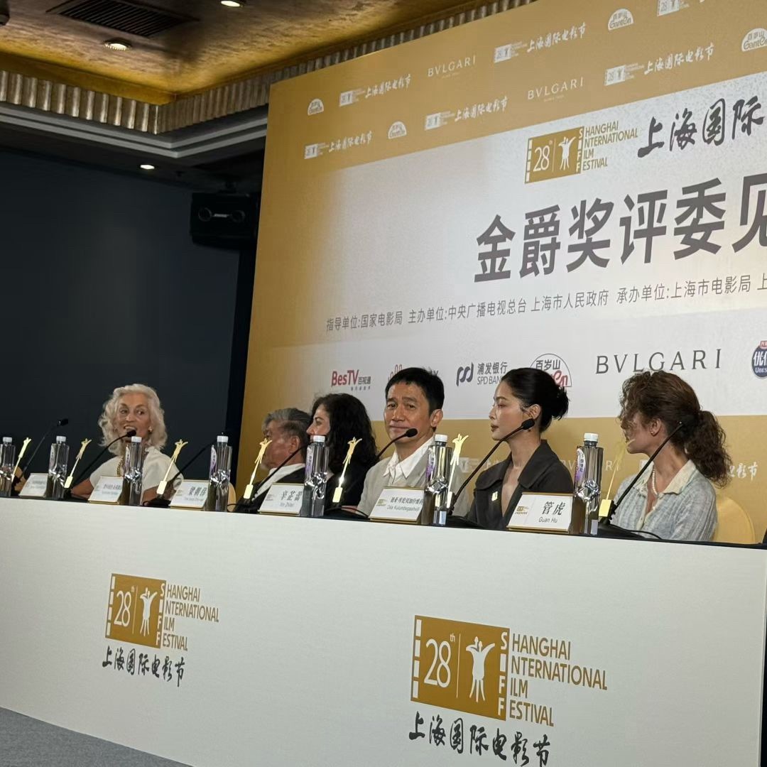 厚嘴唇的基美影业大片还没招到导演么  。 