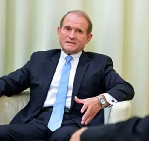 乌克兰反对派领袖梅德韦丘克表示：乌克兰人要拥有正常的生活和未来，唯一的途径就是加