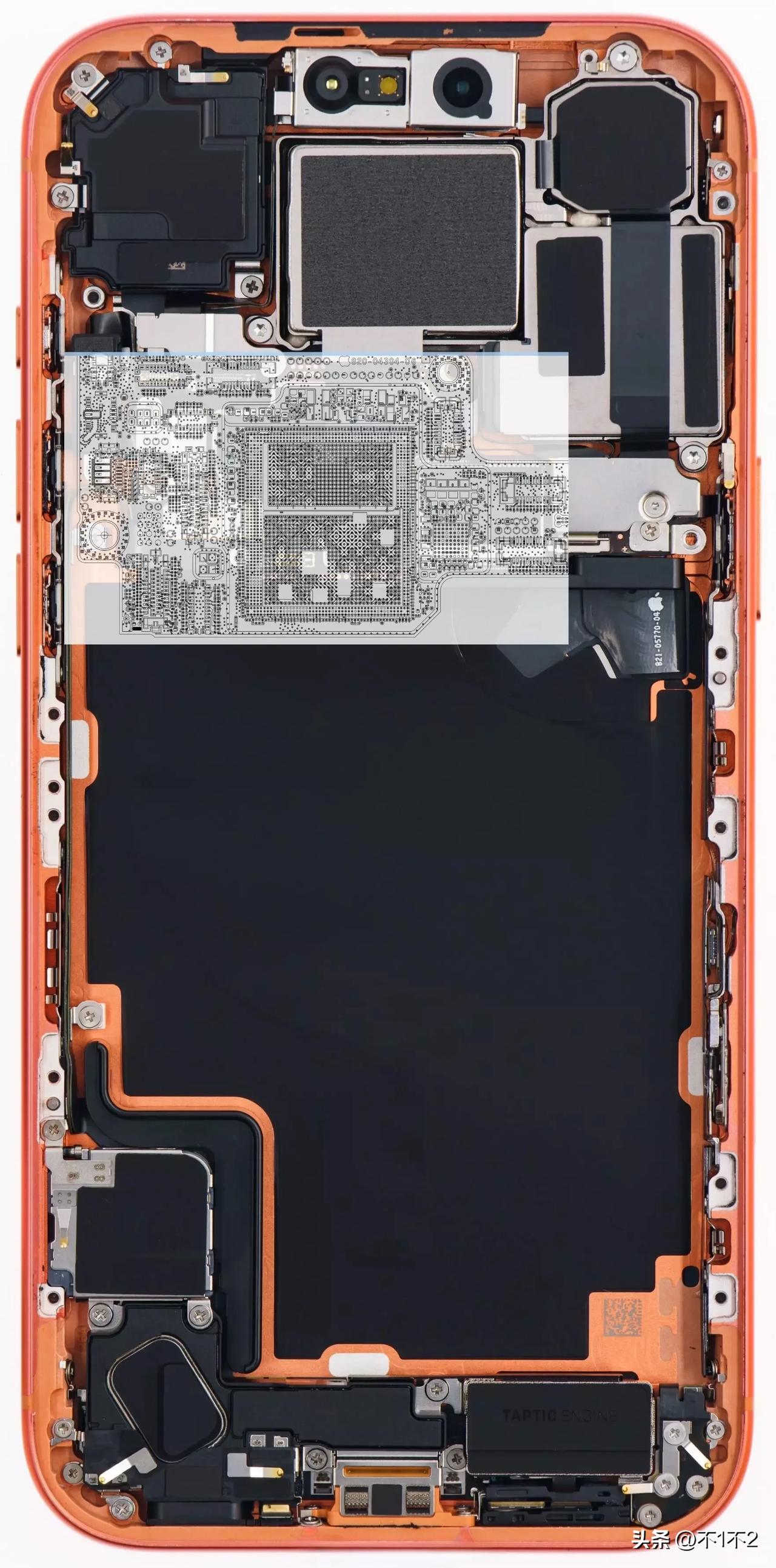 疑似 iPhone 18 Pro (或 Pro Max) 主板泄露

根据整图形