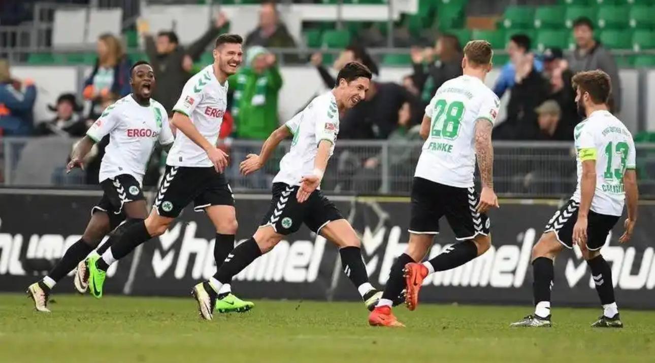 008菲尔特vs达姆斯塔特推荐：让胜比分：1-1,2-1菲尔特主场作战，球队抢分