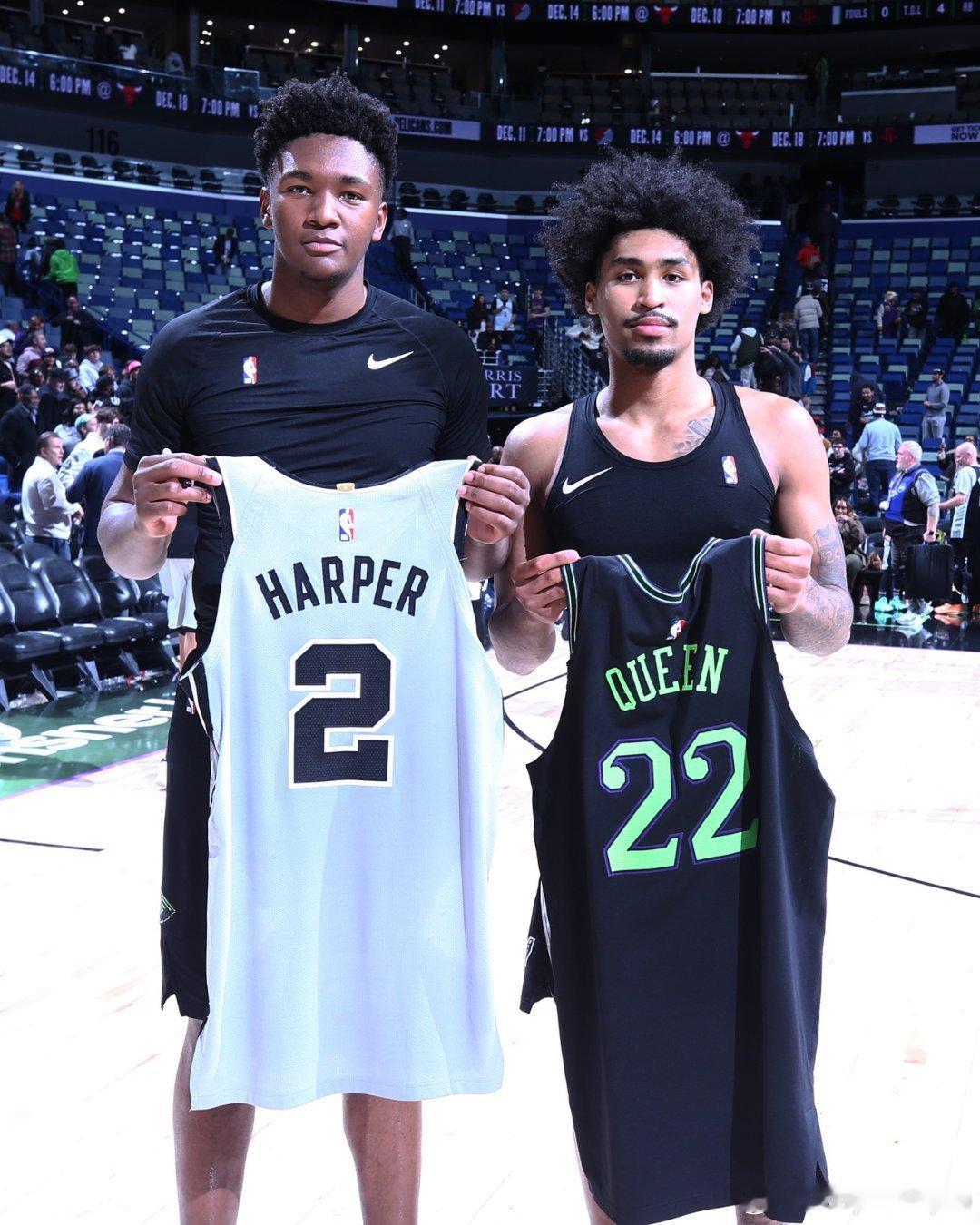 1.(2025新秀看走眼第一弹).一场本应毫无悬念的比赛被两位25年新生硬生生的