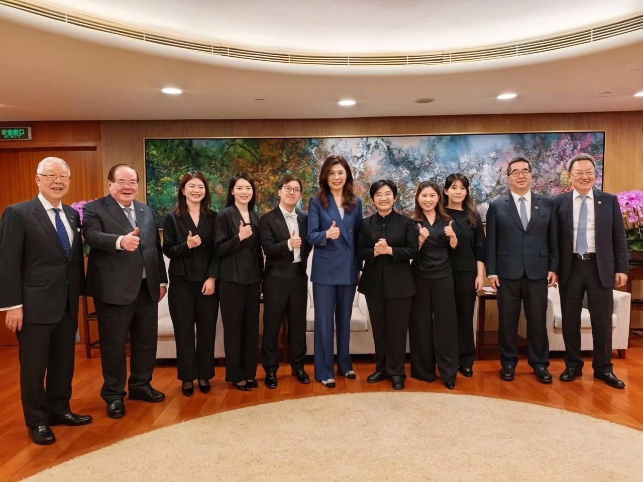 傅崐萁：国民党郑丽文主席破冰 大陆十项利多落地　两岸迎来和平与繁荣新契机

国民