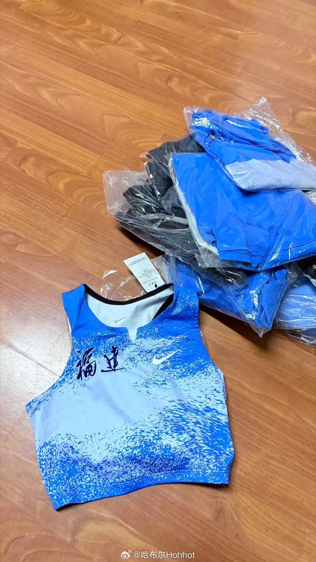 不再是熟悉的金色战袍田径说一哈你不知道的田径故事田径