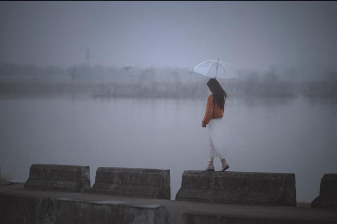 心软的人，往往最容易活得疲惫又辛苦。
总是太过善良，不懂拒绝，别人稍加恳求便轻易