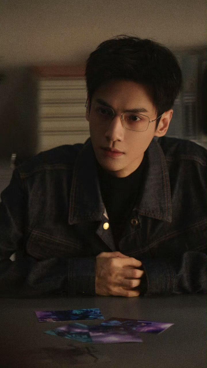 罗云熙脑子是八核处理器吧天才法医不是吹的，罗云熙把角色演活了，魅力十足 