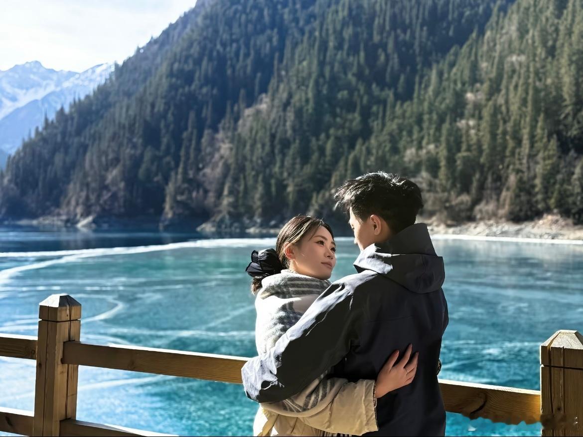 和男朋友在九寨沟拍到了人生照片 