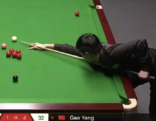 高阳中场休息归来，再胜一局，比分4-1领先拿到赛点，太漂亮了！
从第一轮打起，高