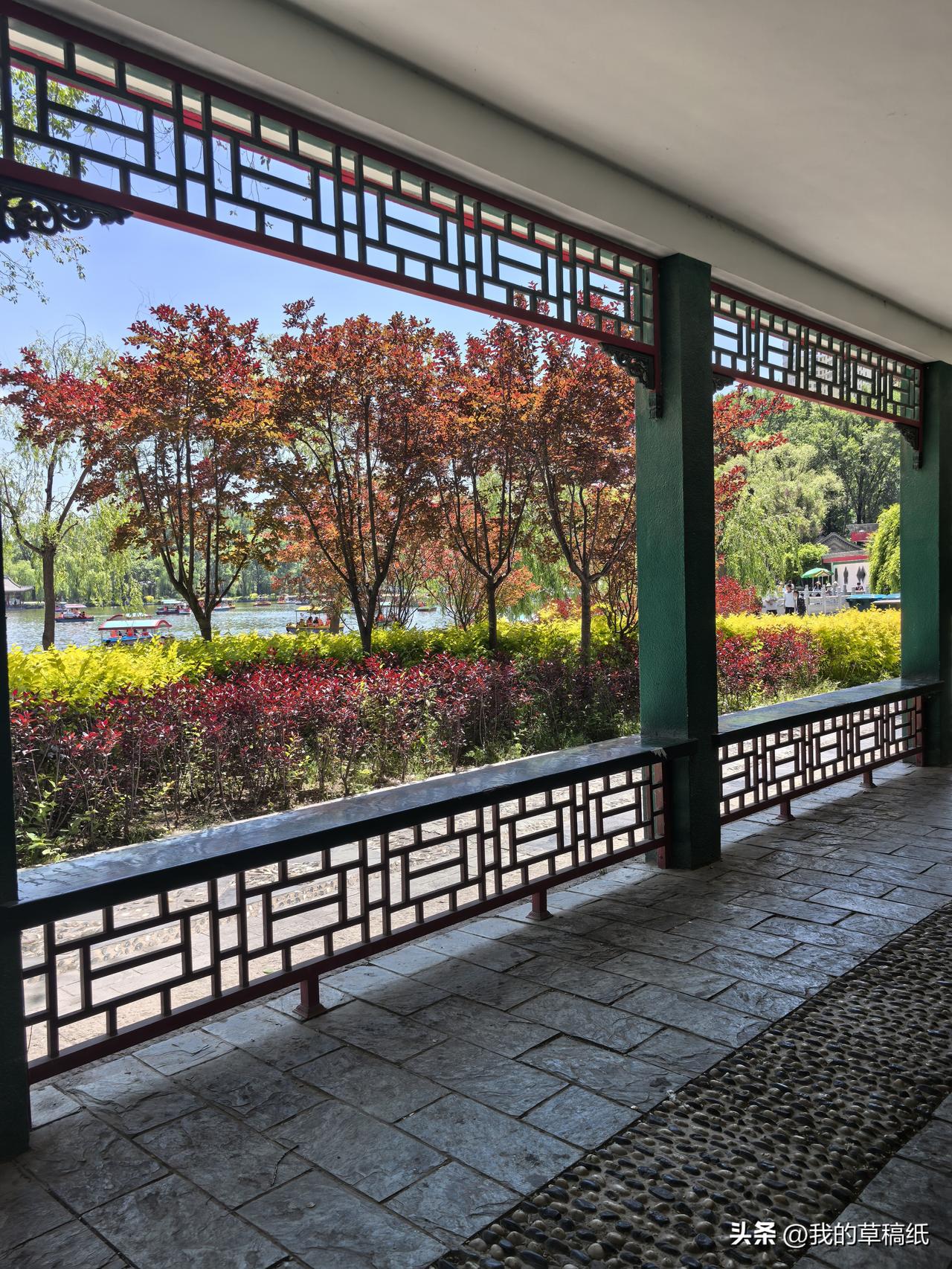 一觉醒来，西宁的天还是那张灰蒙蒙的脸。夏至与父亲节撞个满怀，本该是日光最长、温情