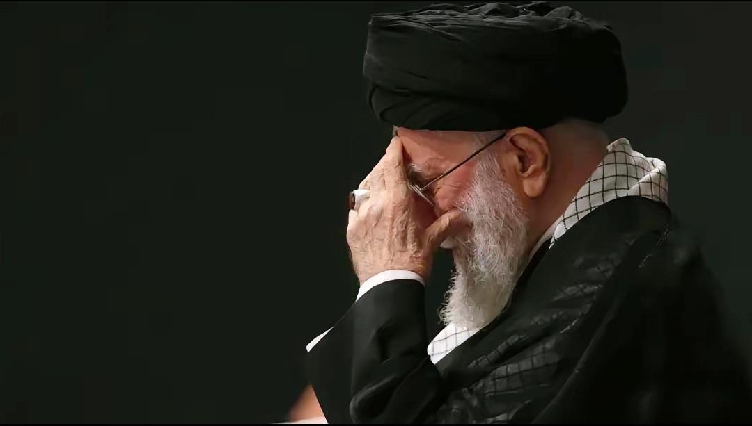 伊朗的神权统治，看似坚不可摧，实则暗流涌动，气数已尽。掌握大量资源、军警和媒体，