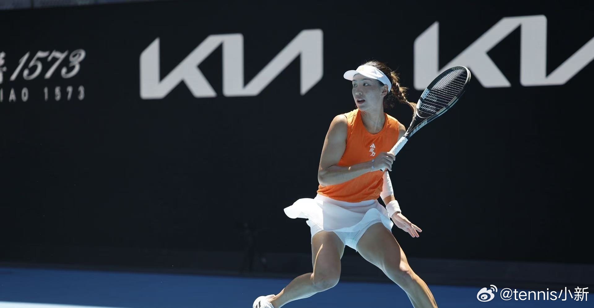 希望今年草地能顶住压力保分吧接下来就是不擅长红土赛季了，年初的状态还被球迷说今年