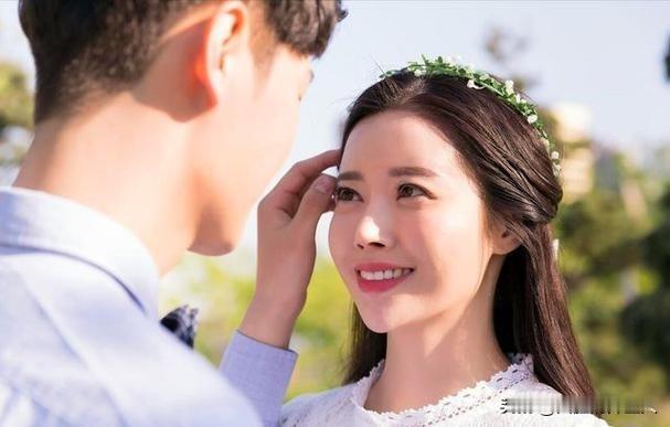 “找谁说理去！”陕西铜川，一男子提前下班去学校接女儿放学时，意外发现妻子已经接到