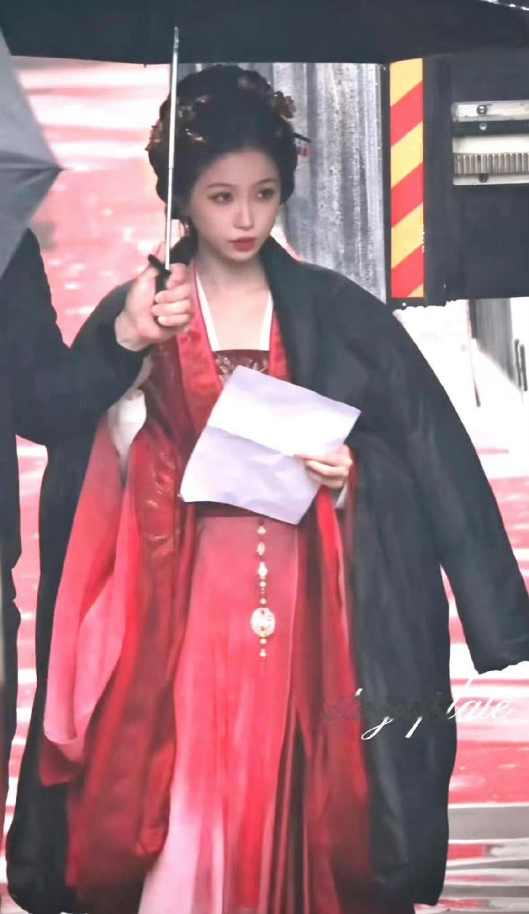 虞书欣虞书欣云初令大婚造型虞书欣云初令婚服造型红衣主母 