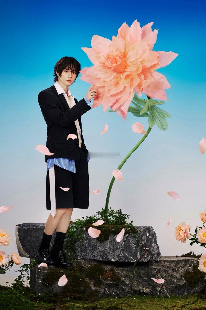 左边那个呆萌de小瘦瘦生了右边那头蓬松不是我的错 