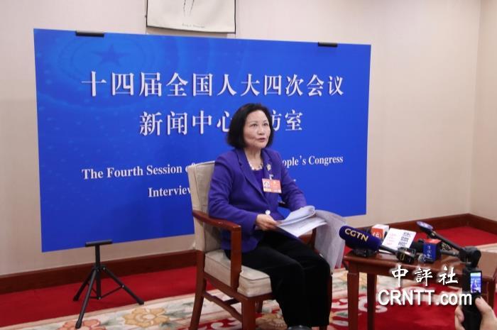 林毅夫妻子：我有生之年会看到国家完全统一
台湾省全国人大代表陈云英两会期间在驻地