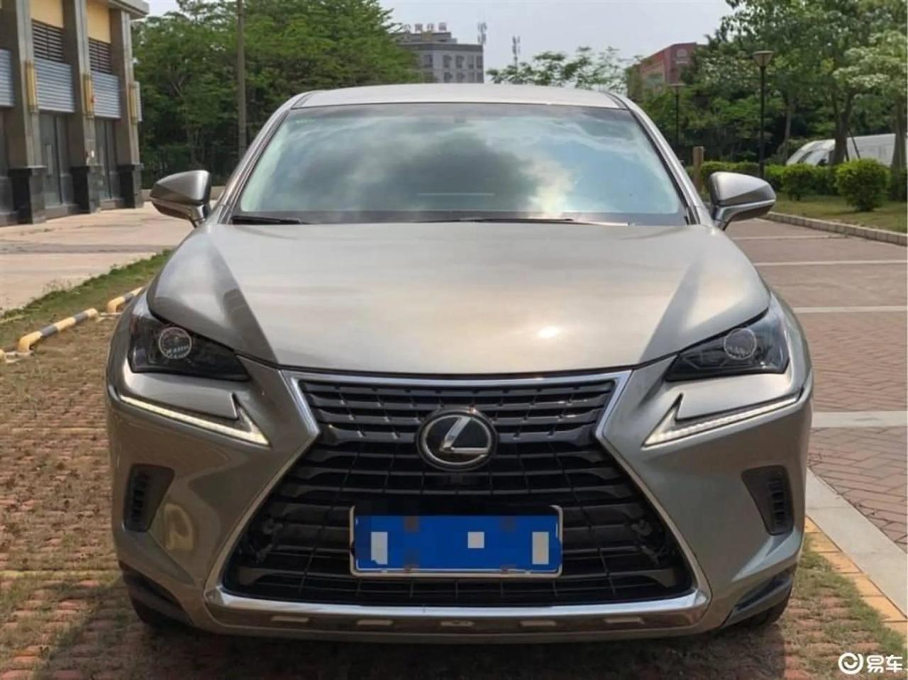 【车主：平时家用车油耗会稍高一点，跑在高速上就会好很多】
雷克萨斯NX 2017