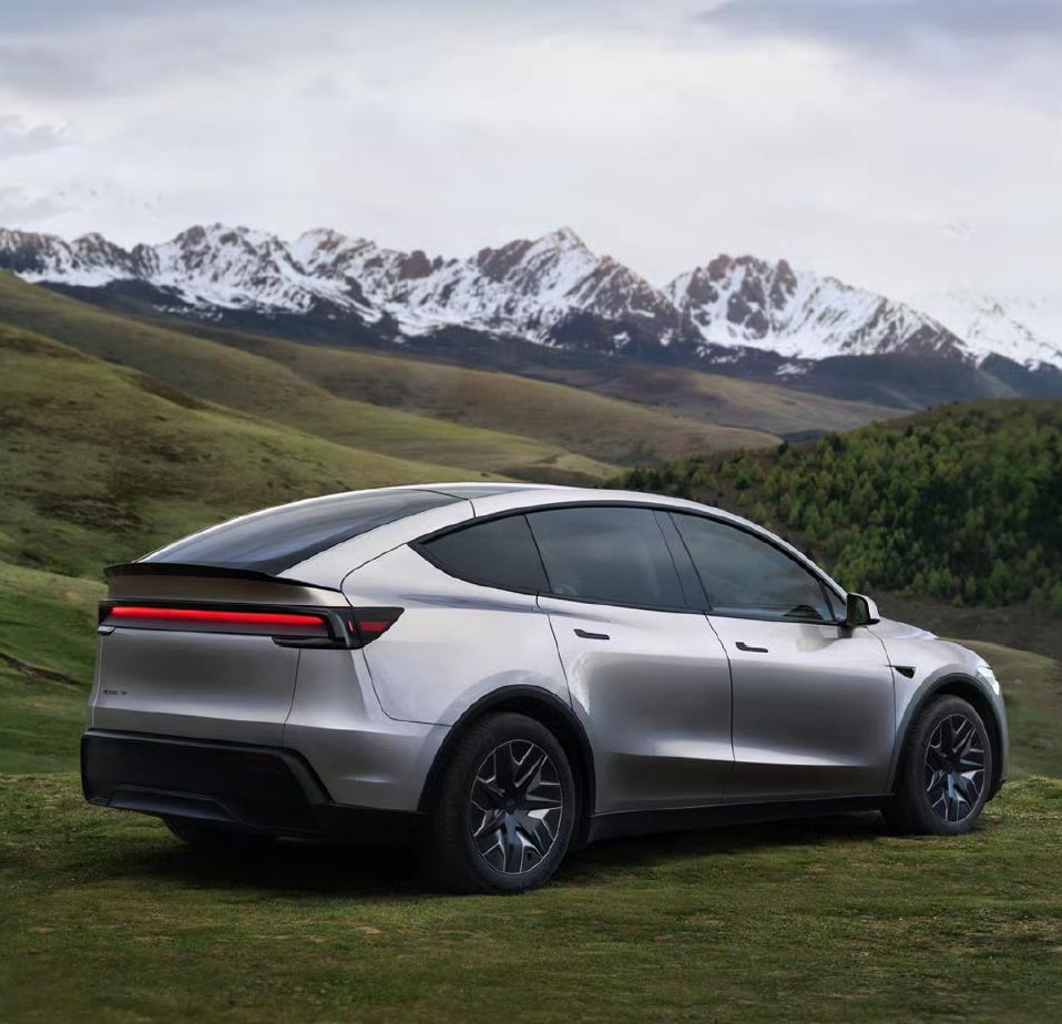 六座版特斯拉上线！

特斯拉Model Y L33.9万元起，续航751公里