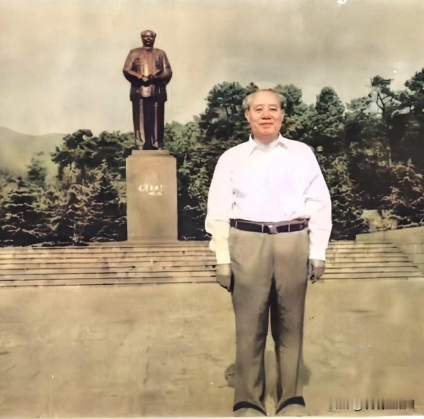 汪东兴说：“我这辈子就干一件事，保卫毛主席”，此言重逾千钧，是因为它背后是近三十