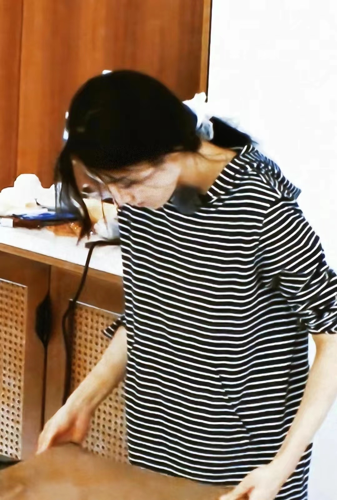 贺思慕不管有多苦，千万要记住：苦难是我们人生路上不可缺少的经历，只有活着，才有幸