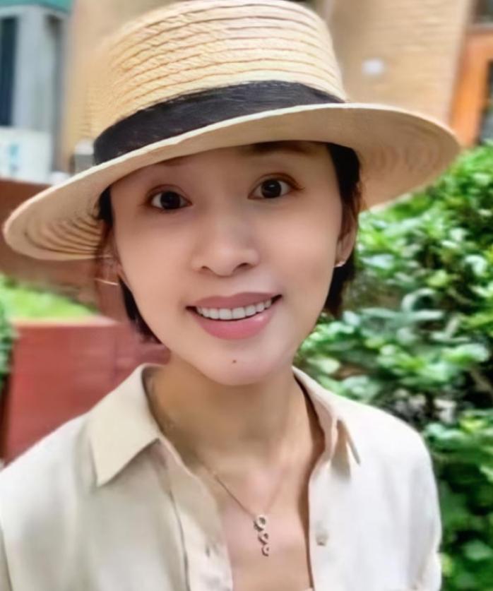 欧阳夏丹已经很难再结婚了，原因很简单，不是因为她年纪大，也不是因为她没人追，而是