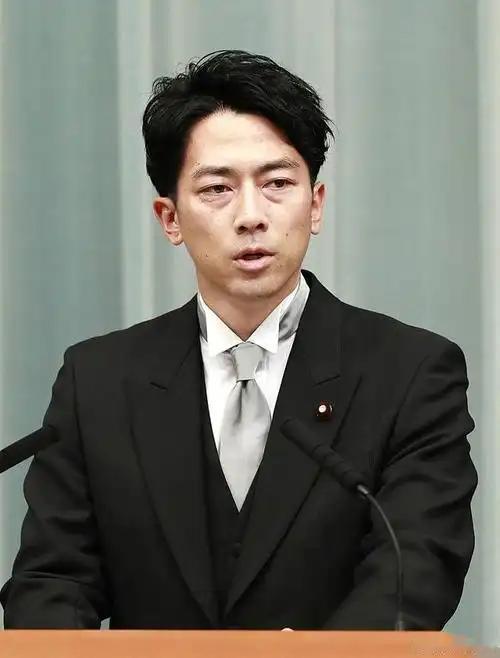 小泉进次郎也出来表态了！
 
1月9日，根据日本产经新闻报道，针对中国宣布收紧对