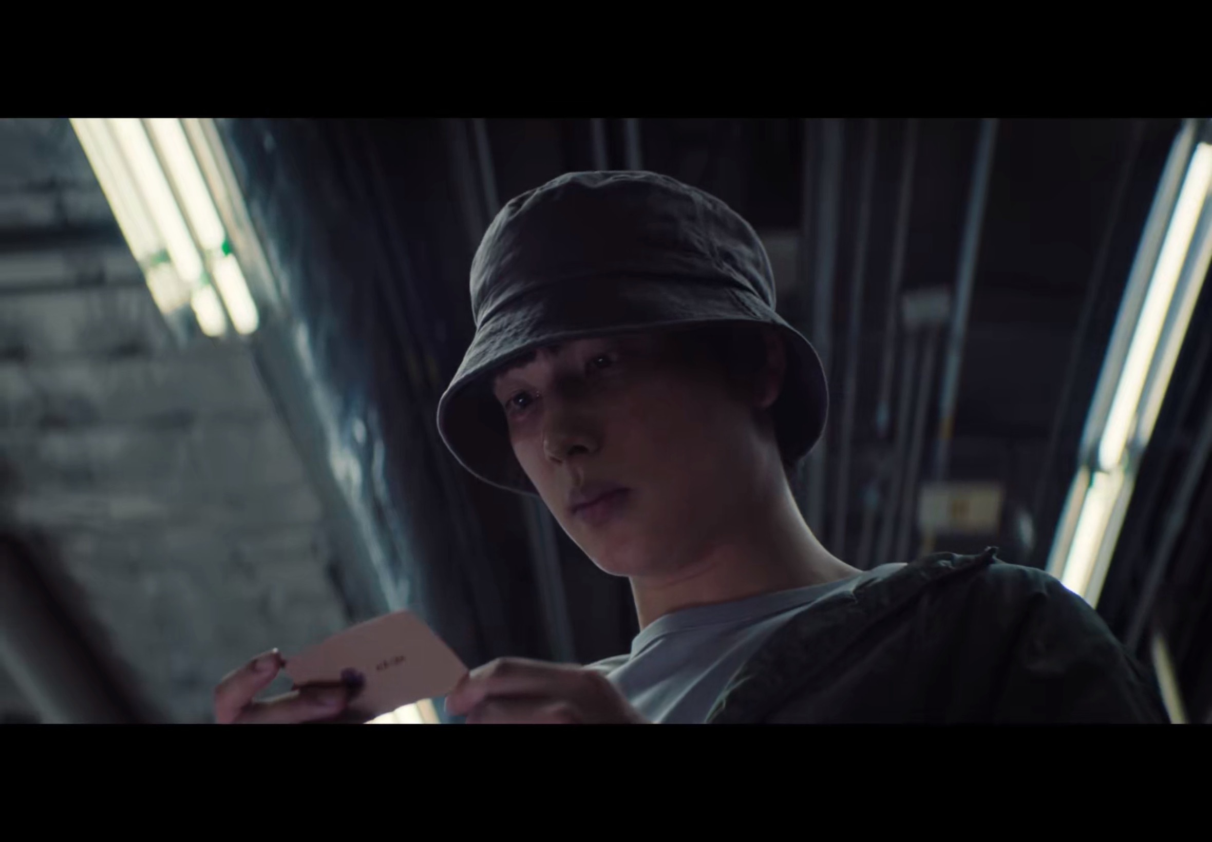 任时完是在鱿鱼游戏里也要被安排女友 