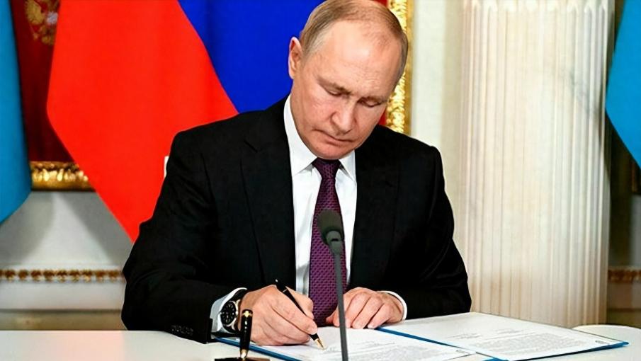 普京签署法案，国际逮捕令在俄成“废纸”！以后你们在俄罗斯说了就不算了！

究其原