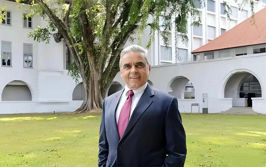 新加坡前驻联合国大使、著名国际问题学者马凯硕说，​中国在发展过程中，虽会遇到很多