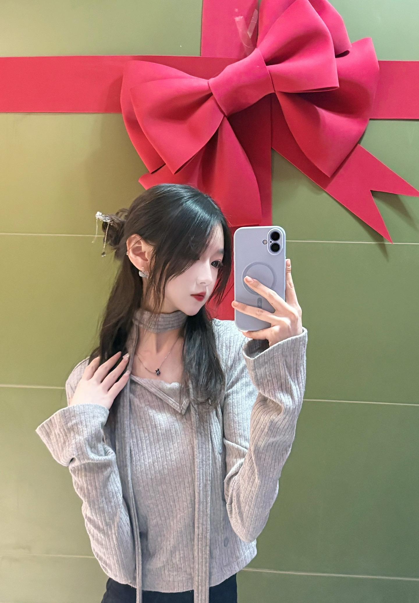 别光记住我的幼稚和不懂事 去记得我陪你走的路 记得我为你流过的泪