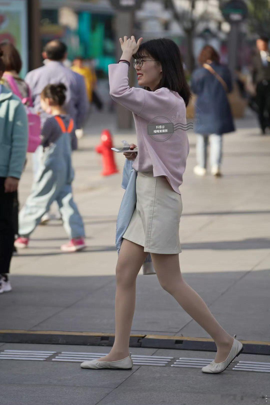 宅男女神时尚街拍衬衫穿搭