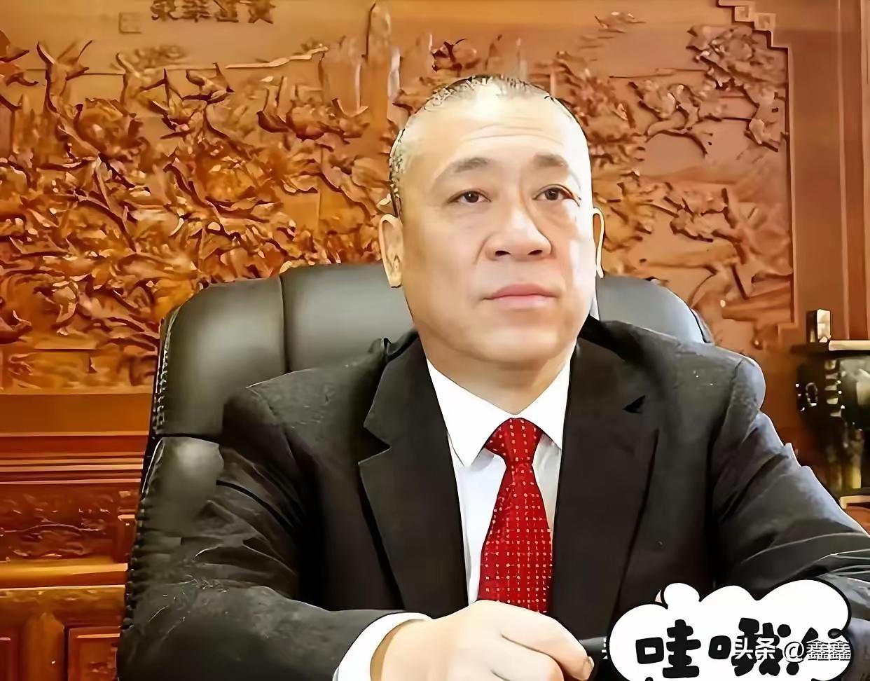 山西的任铁柱真是低调又有担当。身价几百亿却从不炫耀，把钱花在造福故乡上，修建古代