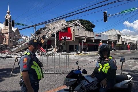 菲律宾群岛7.9级地震菲律宾地震已致32死 最新消息菲律宾南部棉兰老岛7.8级强