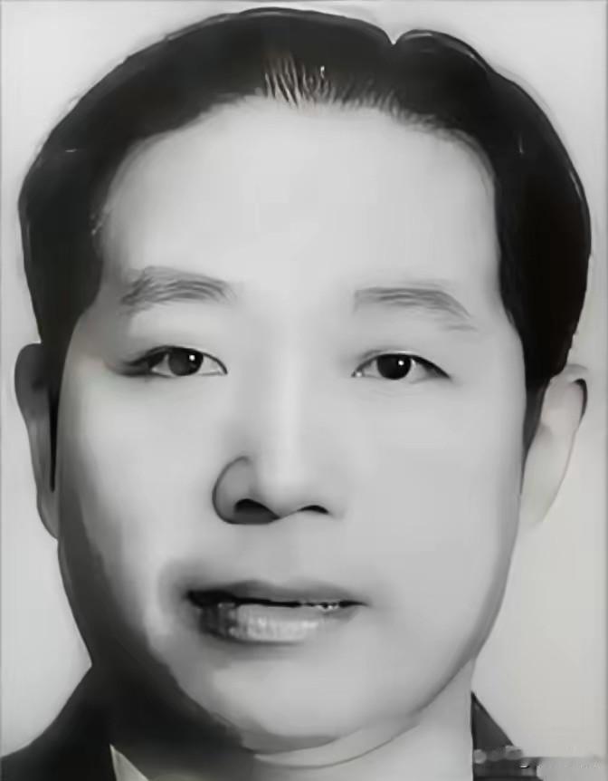 1937年，刺蒋失败后，百变杀手华克之投奔延安，伟人看到后却当场断言：你绝不能留