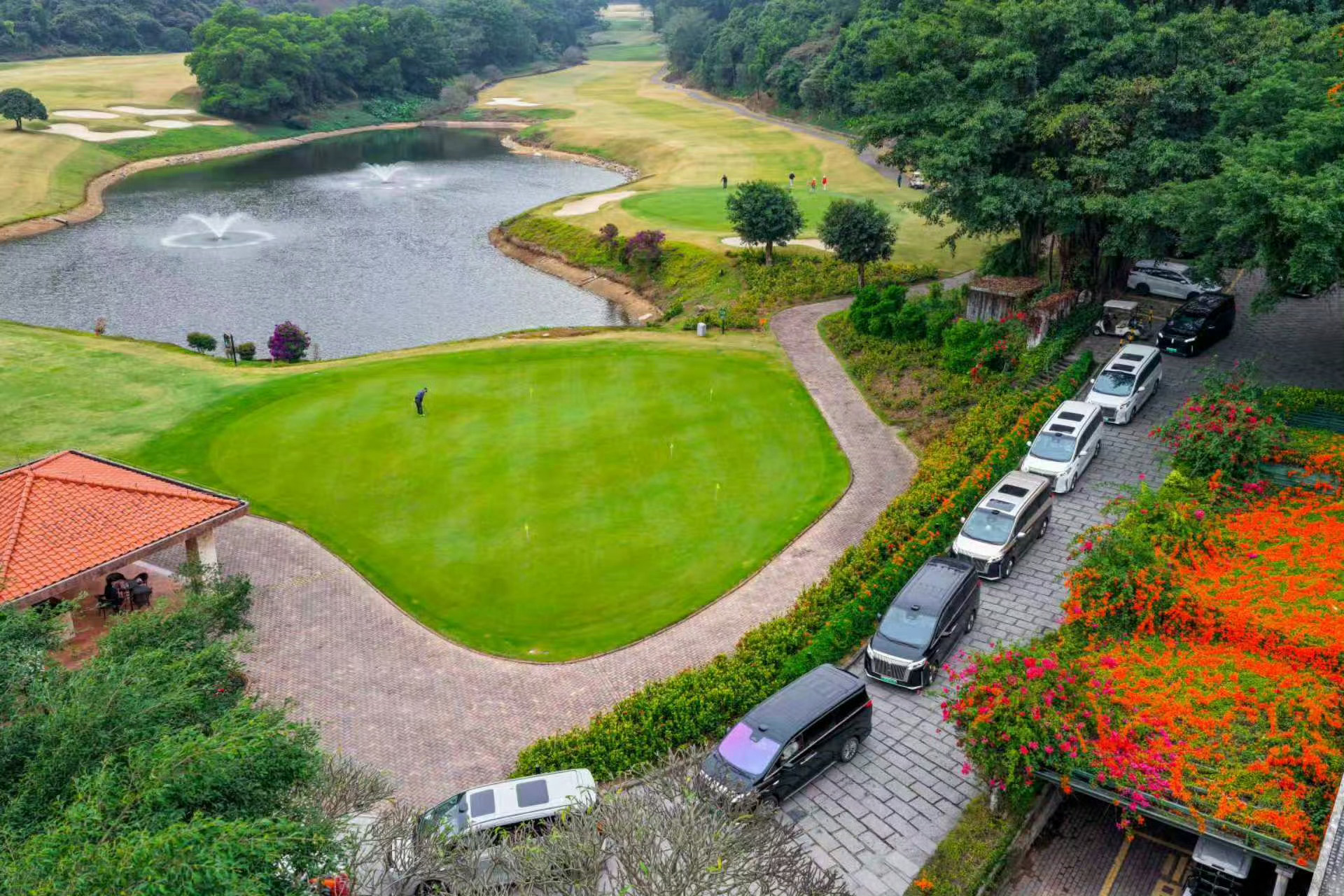 这周末，有幸参与了魏牌高山举办的高尔夫私享会。从踏入现场起，每一步都有贴心的安排